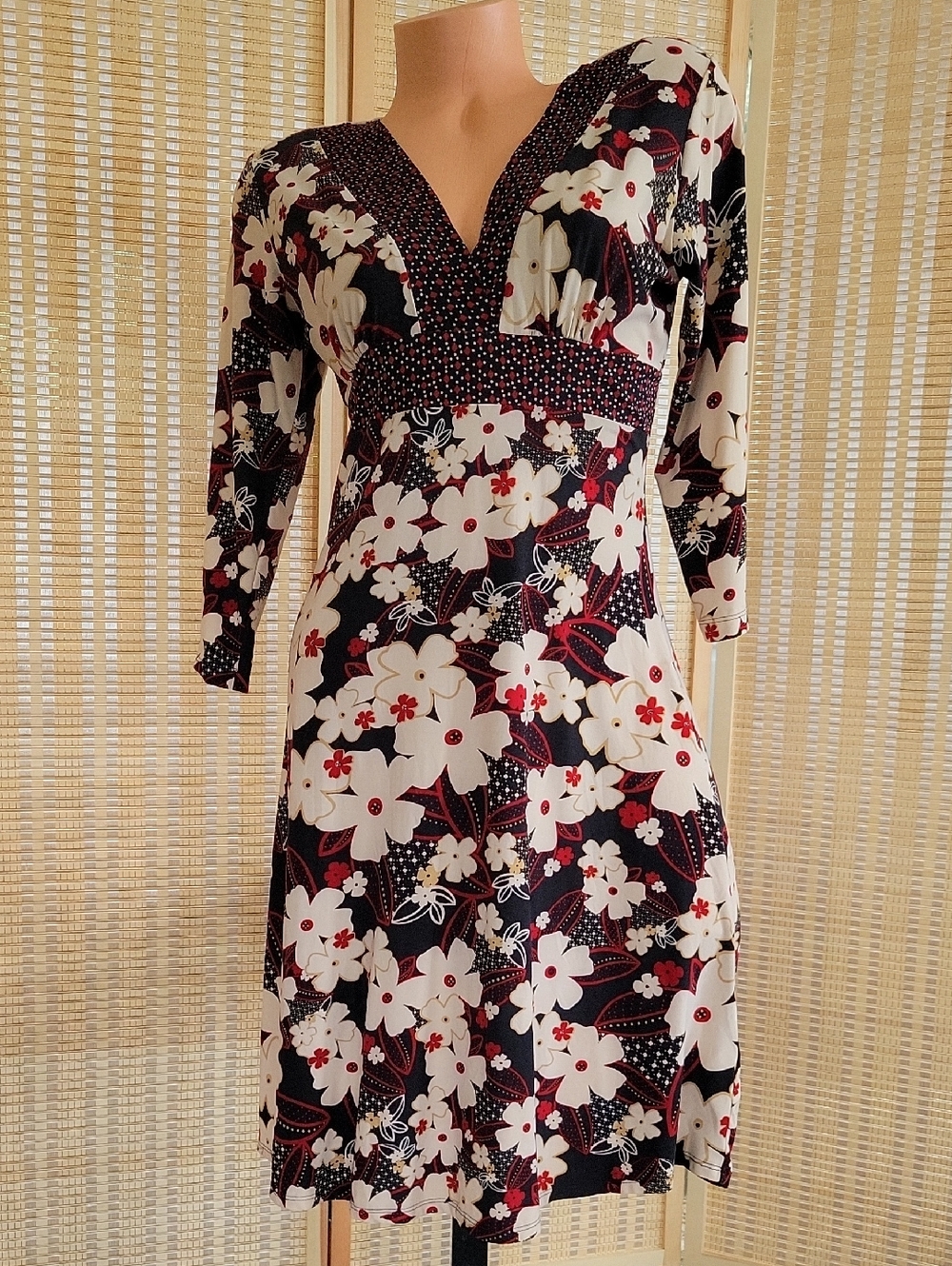 En Focus Studio Floral Dress